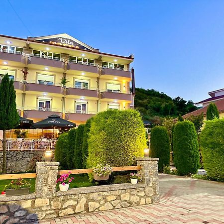 Hotel Vila Toska Piskupat Екстериор снимка
