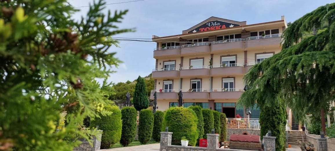 Hotel Vila Toska Piskupat Екстериор снимка