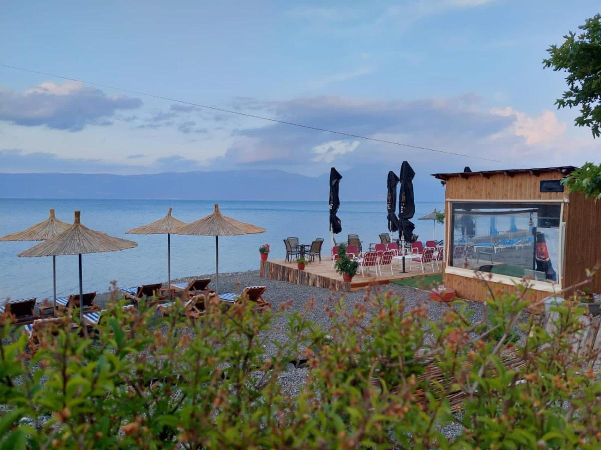 Hotel Vila Toska Piskupat Екстериор снимка