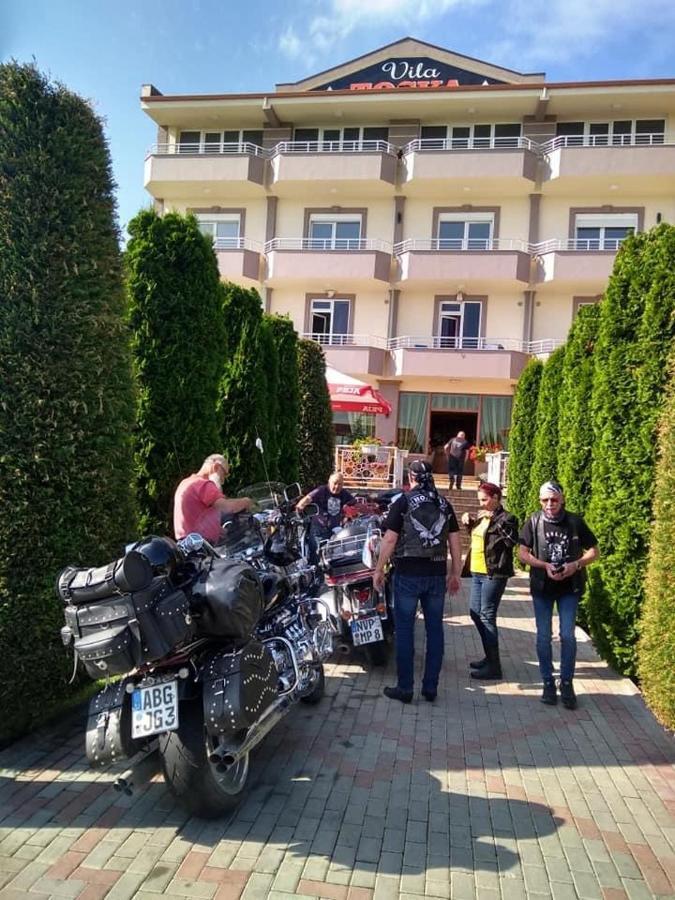 Hotel Vila Toska Piskupat Екстериор снимка