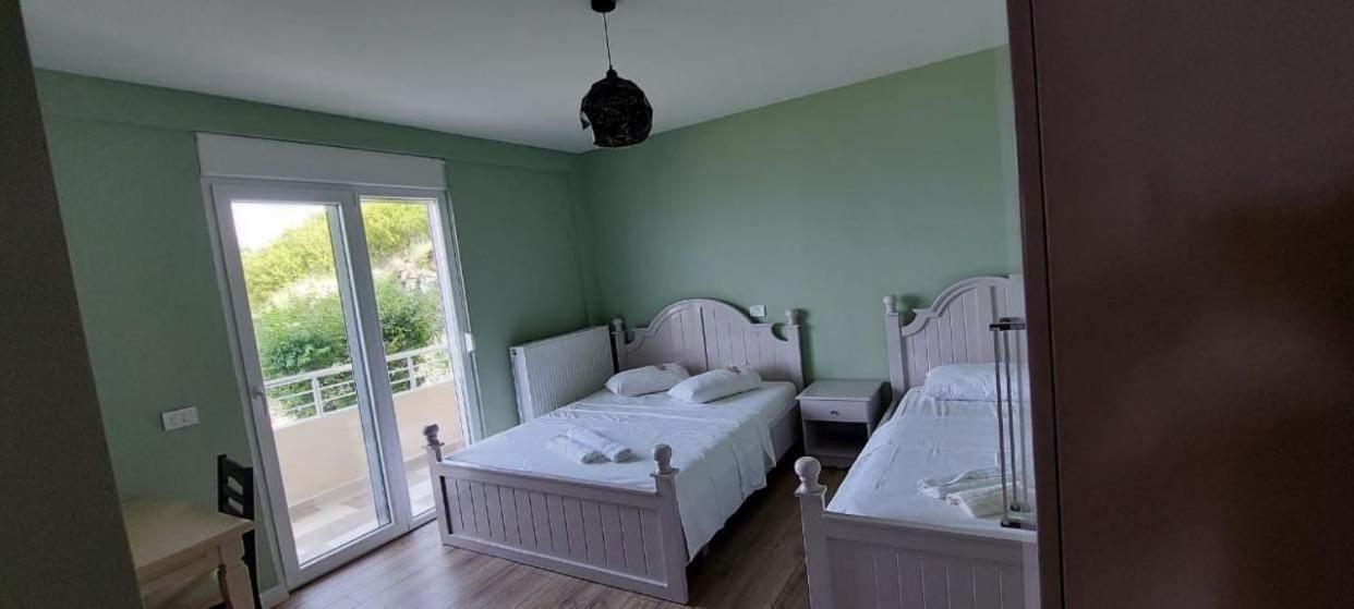 Hotel Vila Toska Piskupat Екстериор снимка