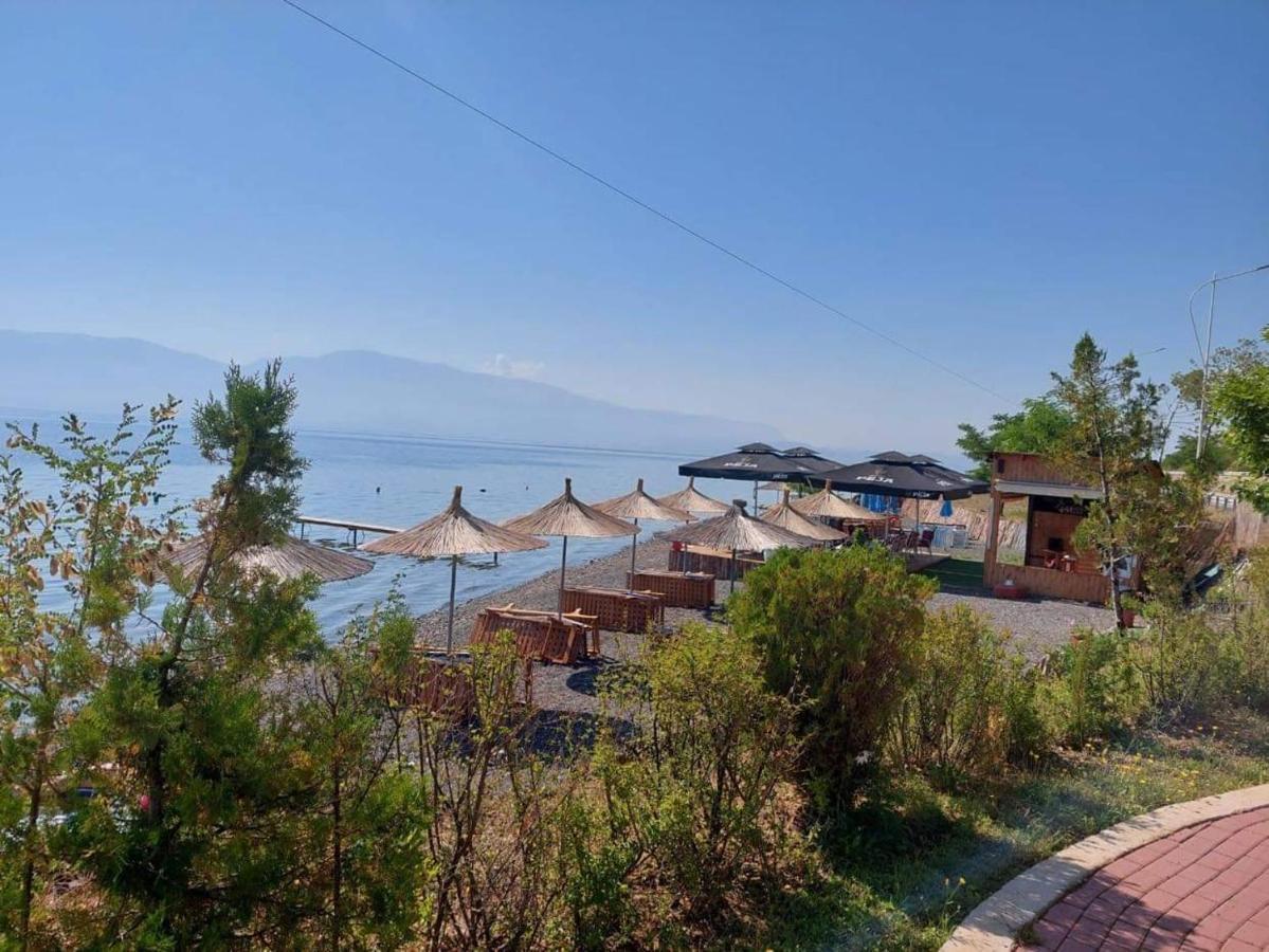 Hotel Vila Toska Piskupat Екстериор снимка