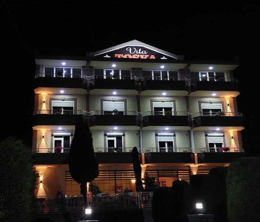 Hotel Vila Toska Piskupat Екстериор снимка