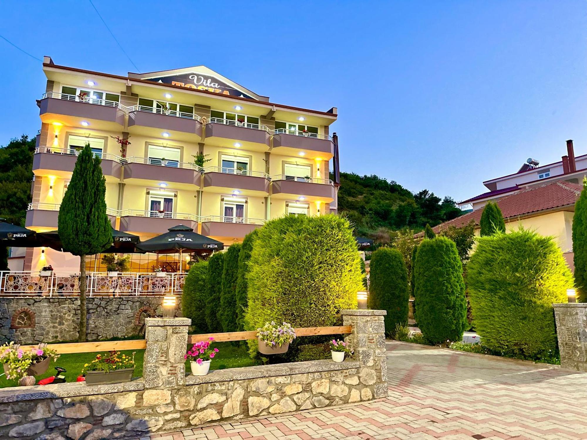 Hotel Vila Toska Piskupat Екстериор снимка