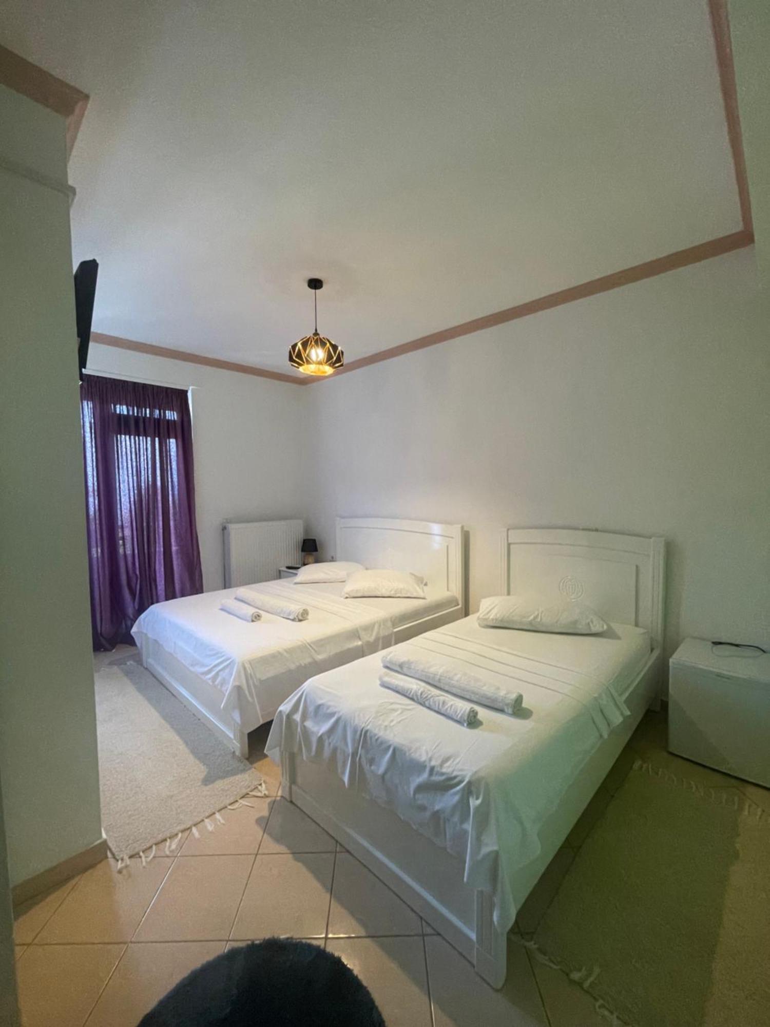 Hotel Vila Toska Piskupat Екстериор снимка