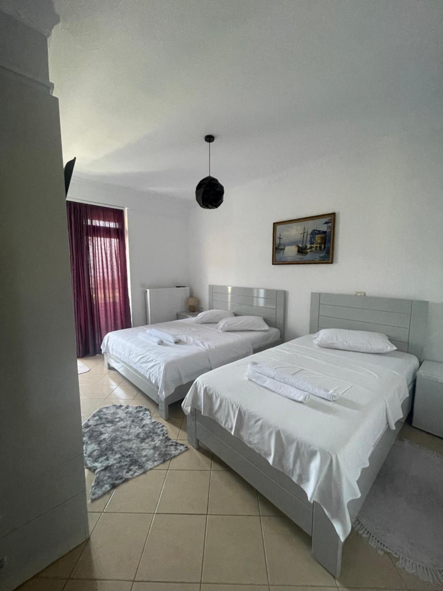 Hotel Vila Toska Piskupat Екстериор снимка