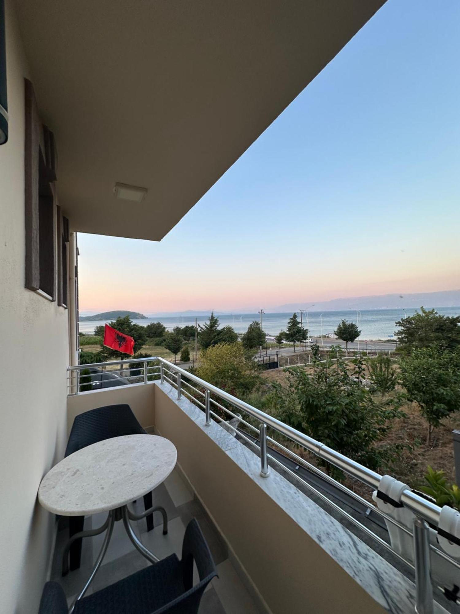 Hotel Vila Toska Piskupat Екстериор снимка